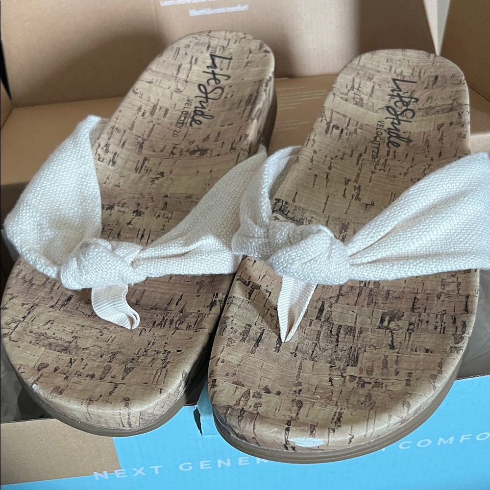 Comfort Life Stride Women's Cream Cork Sandals